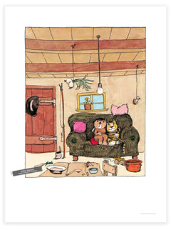 „Tiger & Bär glücklich“ – Tiger und Bär sitzen nebeneinander auf einem grünen Sofa in ihrem Zuhause, 30 × 40 cm